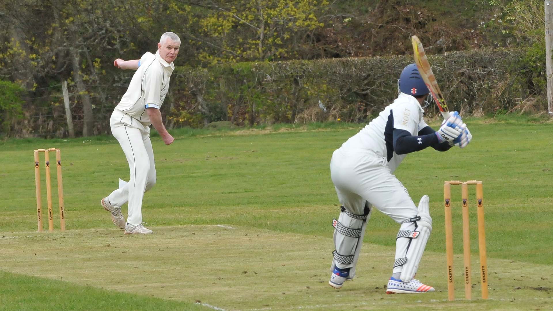 cricket-bowler